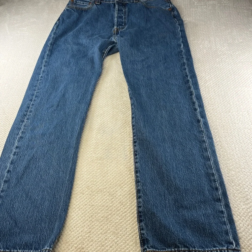 Levis 501 Original Fit Mens Medium Wash Blue Denim Straight Leg Jeans 34x32